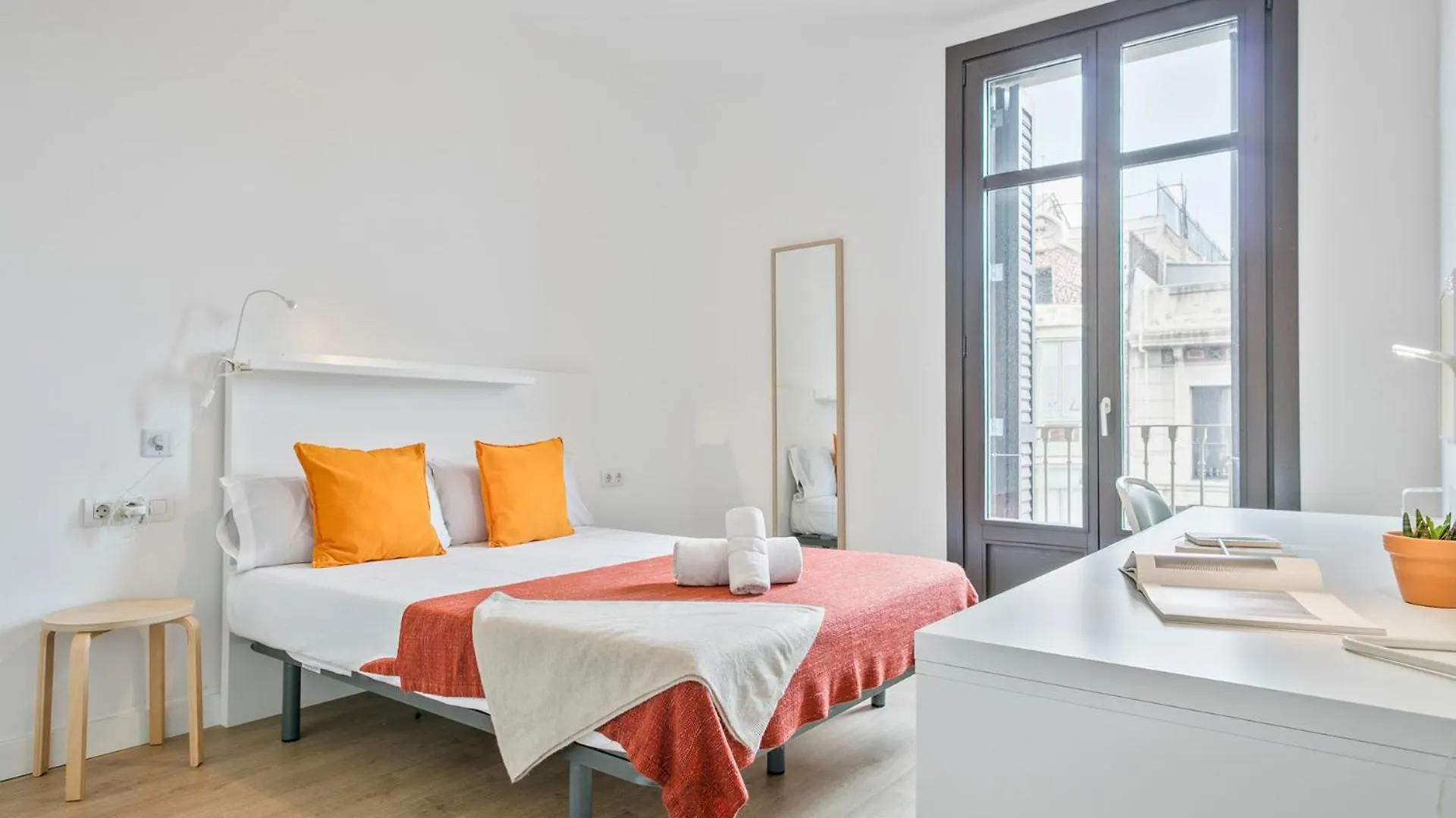 Ola Living Balmes Apartment Barcelona Spain
