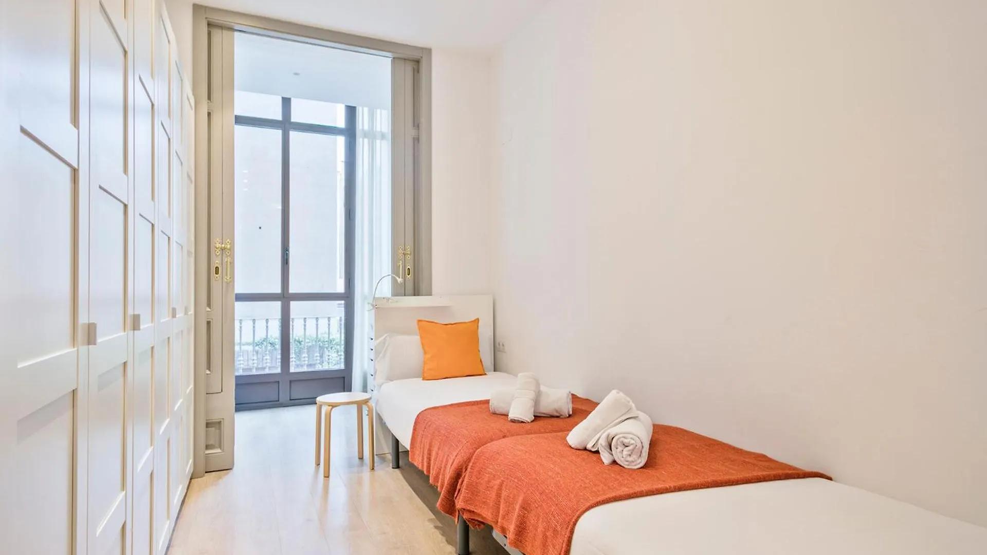 Ola Living Balmes Apartment Barcelona