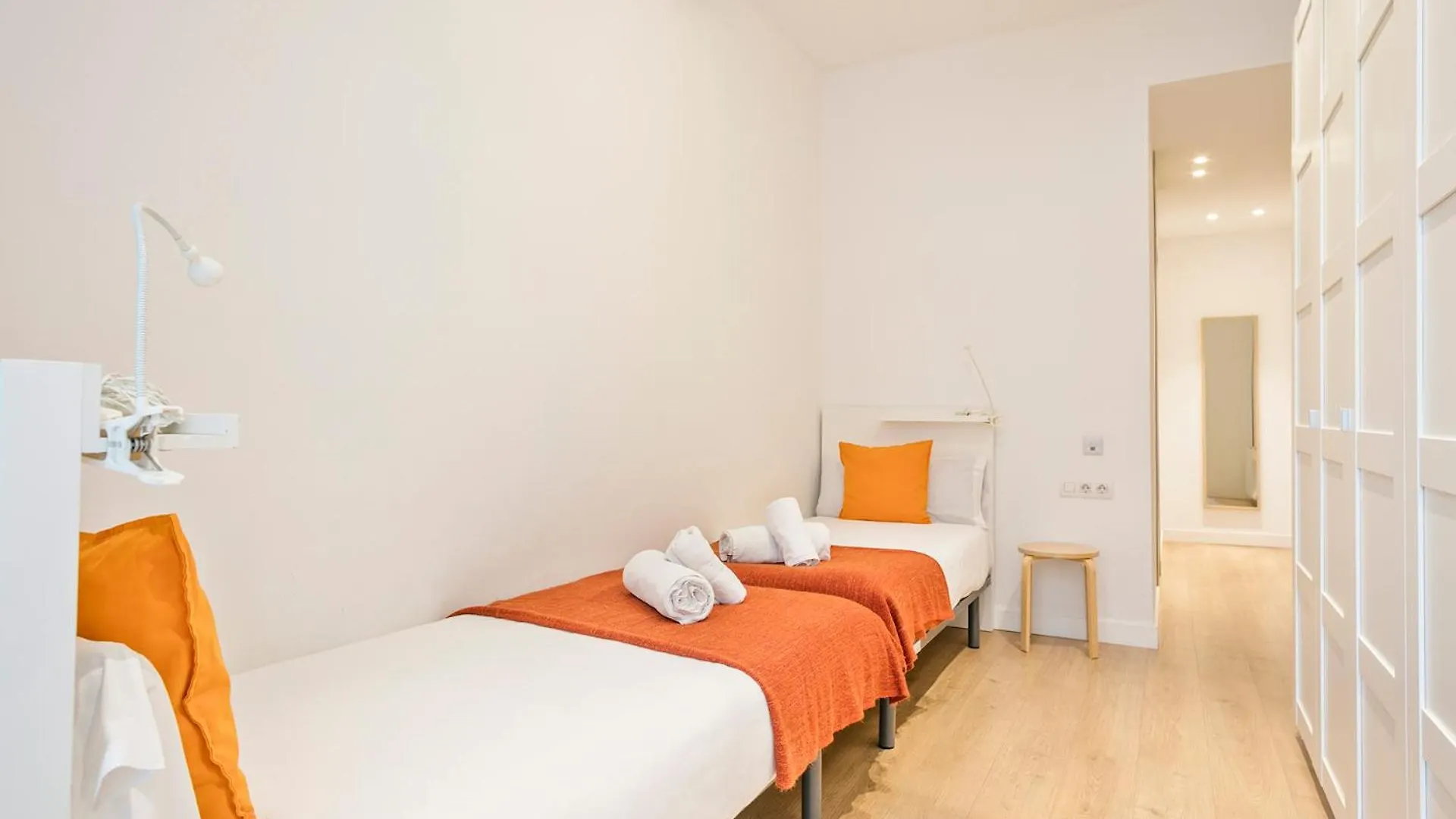 Ola Living Balmes Apartment Barcelona